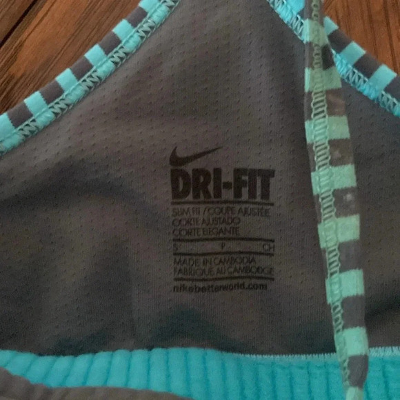 Nike women’s tank top - size S - Picture 3 of 4
